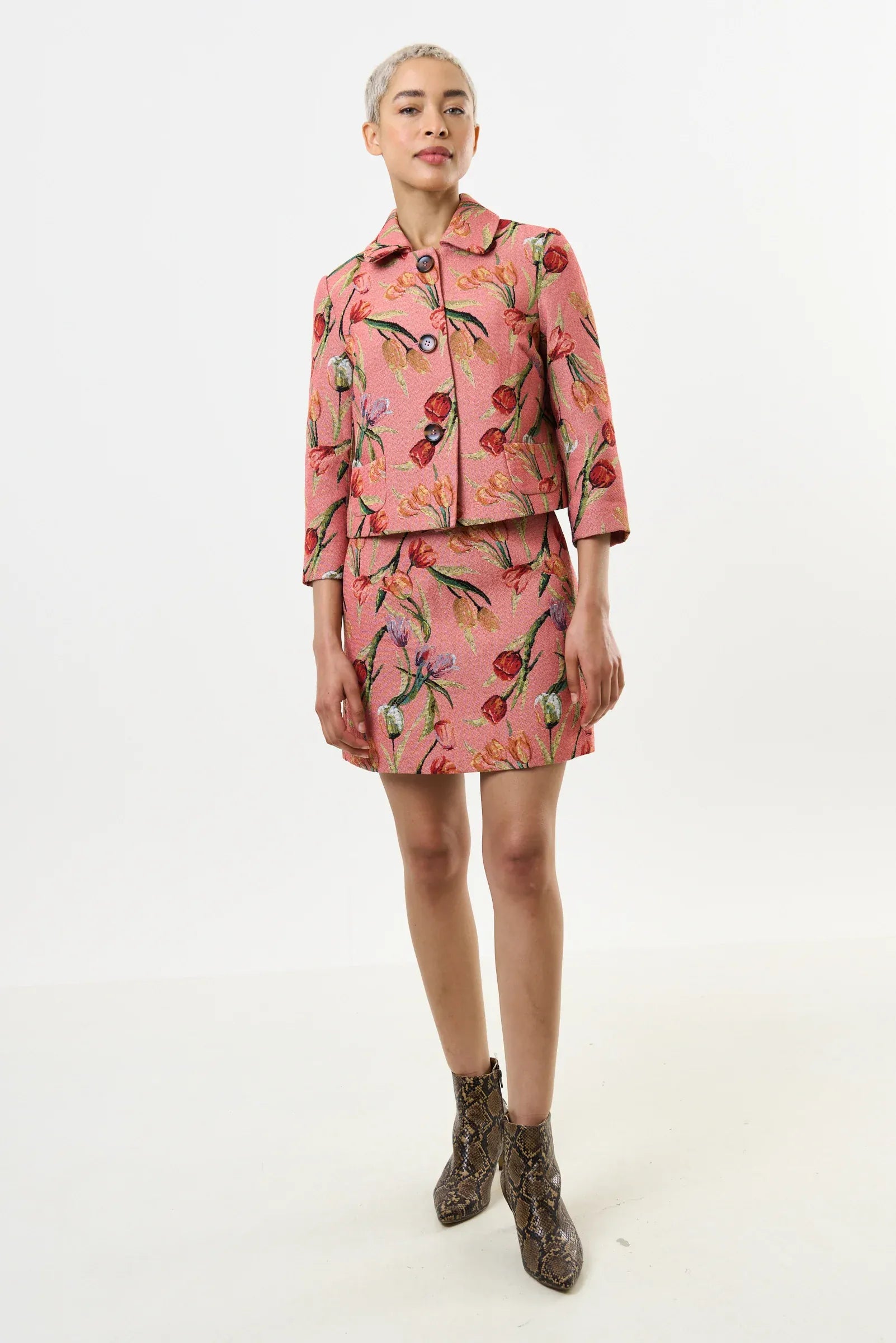 Salut Tulip Jacquard Short Jacket