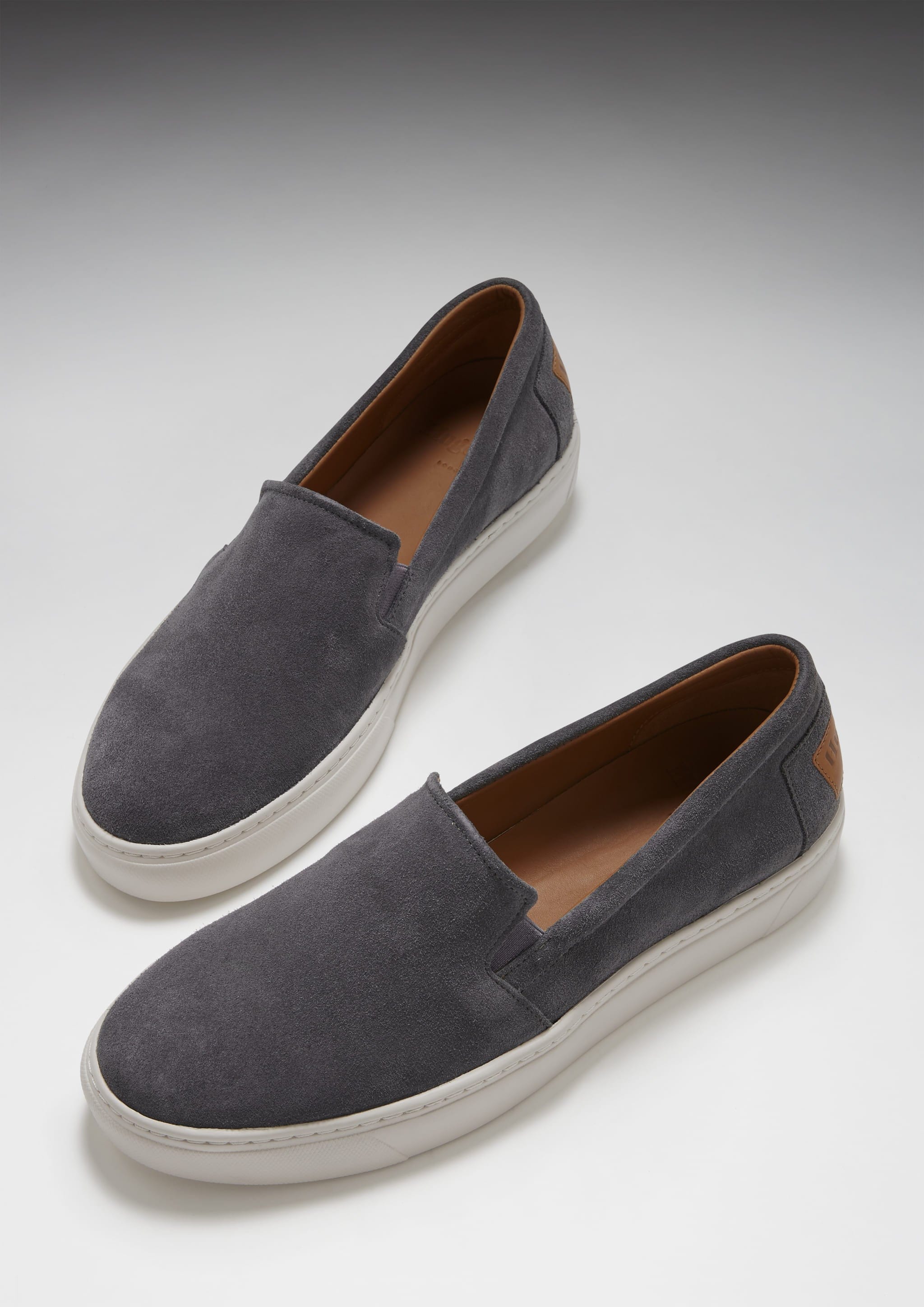 Hugs & Co. Slip-on Sneakers