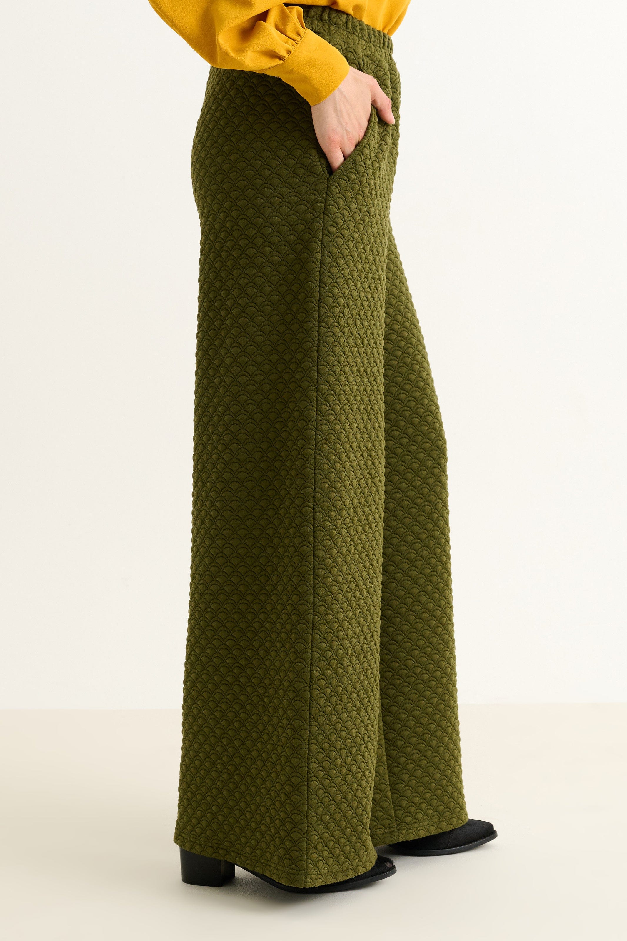Louche Flory Scallop Quilt Wide Leg Trouser