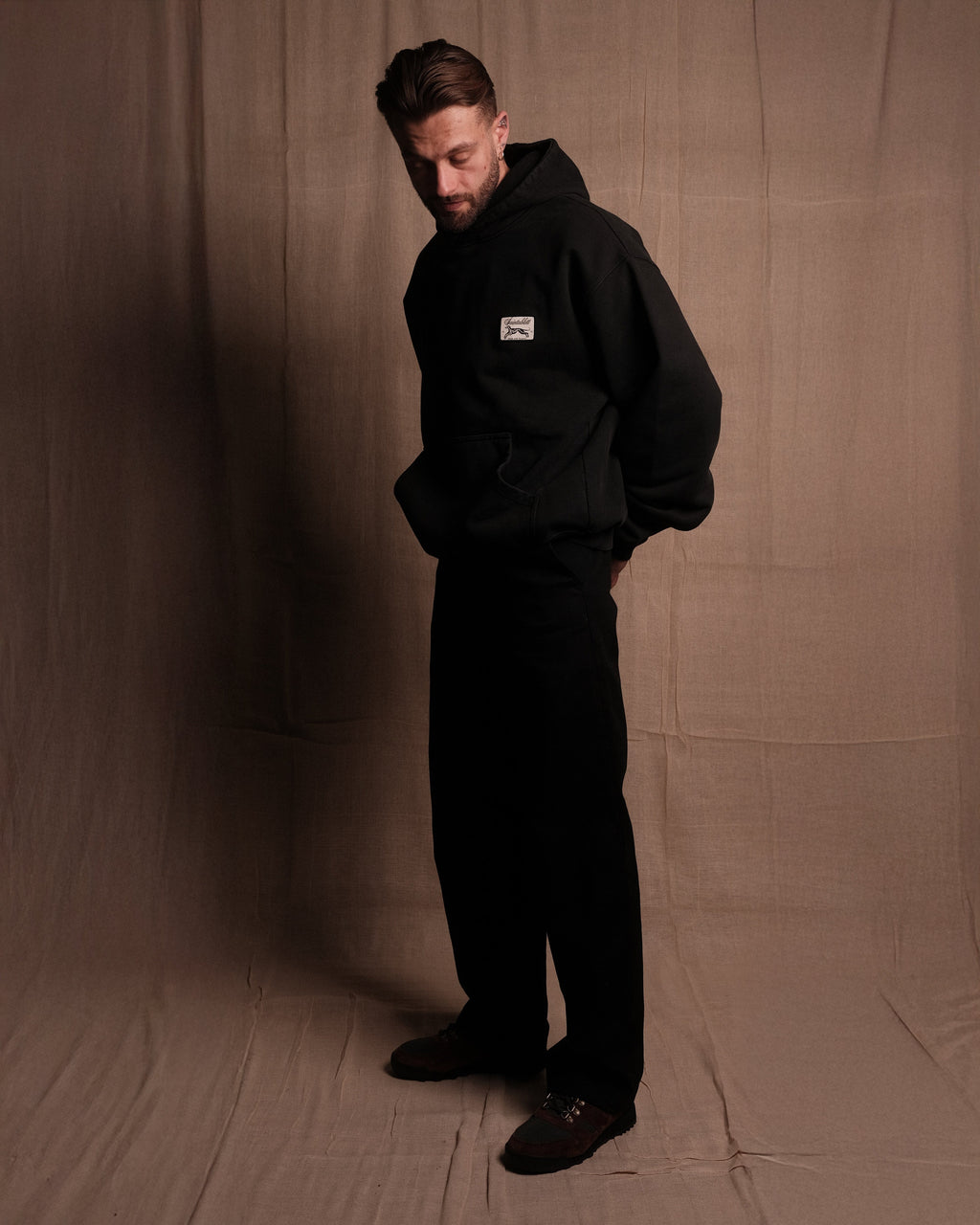 SAINTABLETT HOOD 001