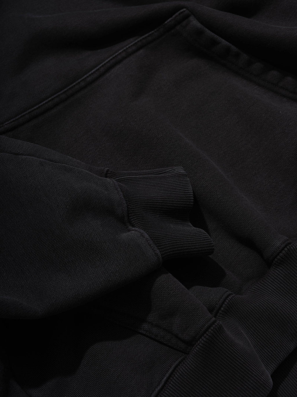 SAINTABLETT HOOD 001