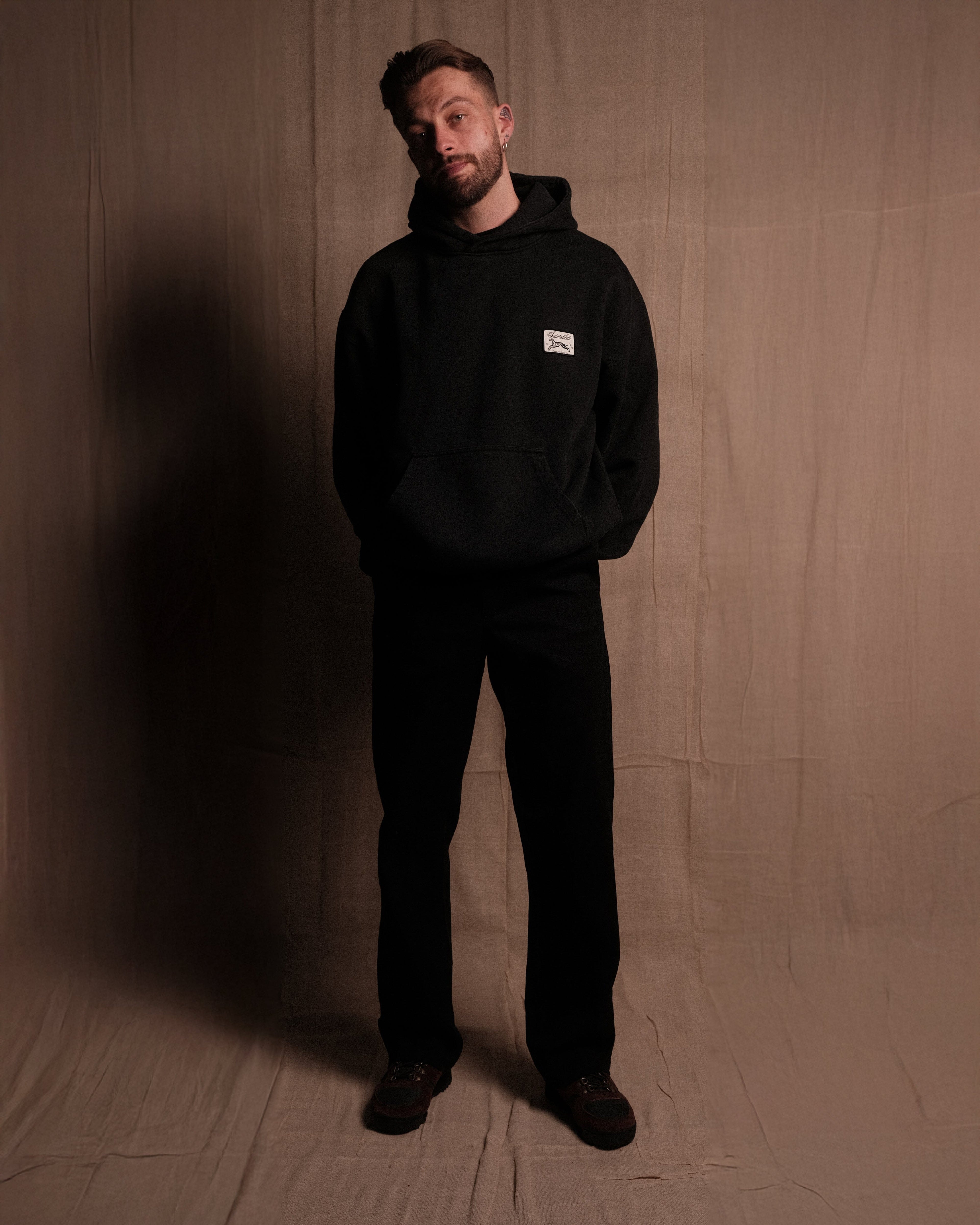 SAINTABLETT HOOD 001