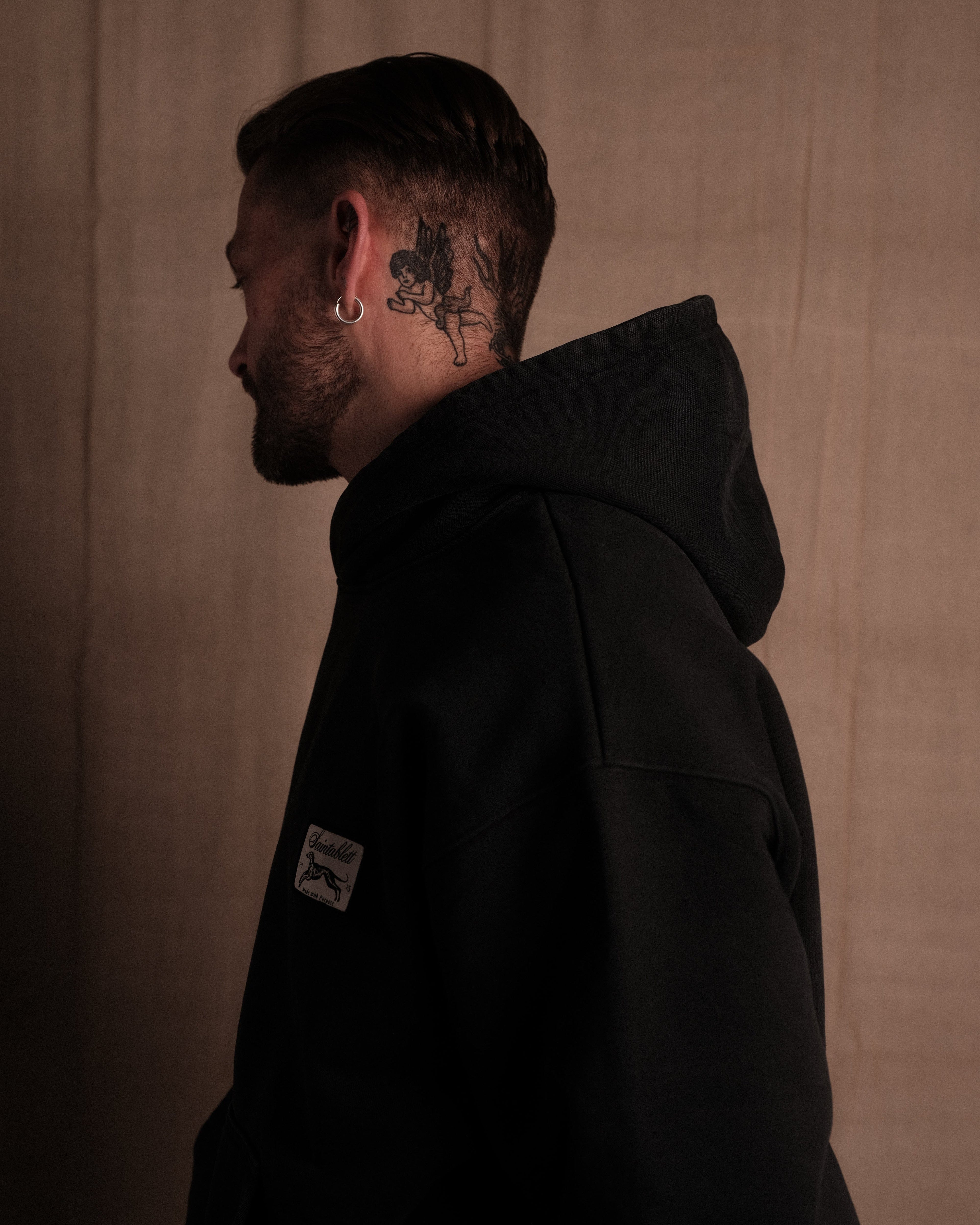 SAINTABLETT HOOD 001